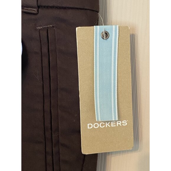 Dockers Brown Mid Rise Curvy Capri Pants Women's Size 16 New NWT - Picture 7 of 11
